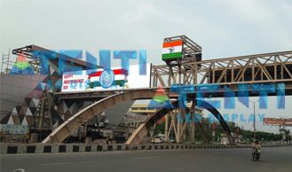 Double sided foot over bridge screen-100sqm